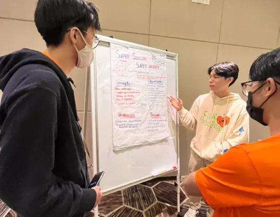 Student's presenting 2