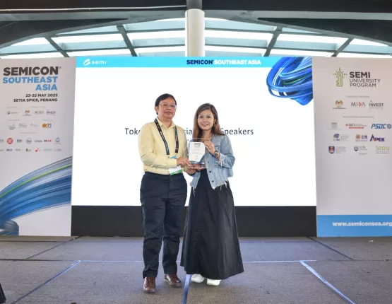 Speaker Award 6