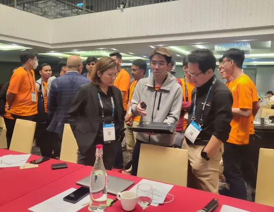 Students Networking 2